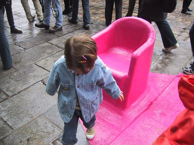 pink-ghost-paris-peripheriques-more-than-green-06